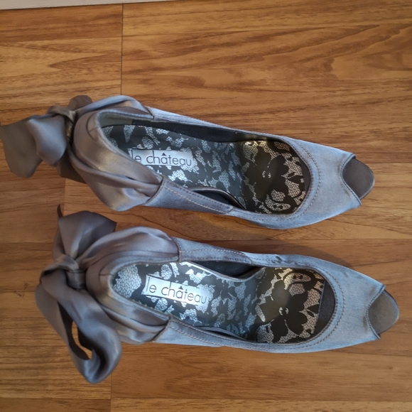 Grey Satin Dreamy high heel pumps 💜💕💜 - Picture 9 of 9